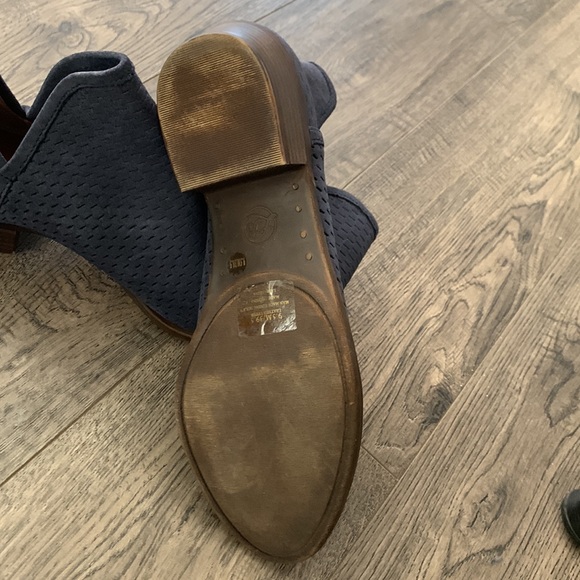 Lucky Brand Women's Baley Ankle Boot Sz 9.5M - Picture 7 of 10